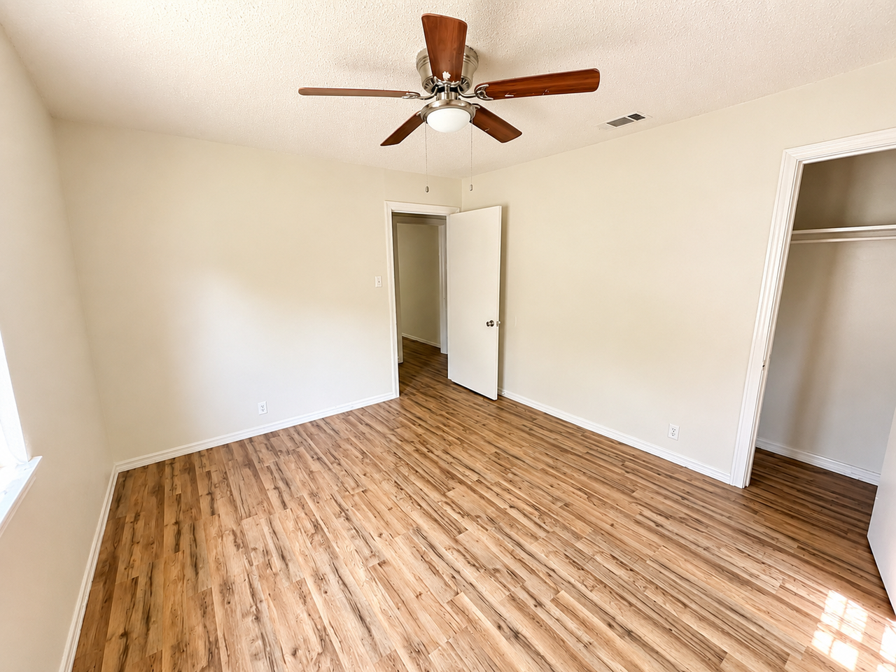 1312 Carol Way - Photo 7 of 16