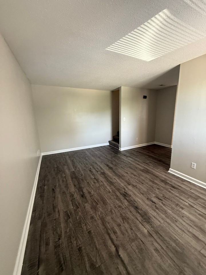 The View at Midtown - Photo 2 of 24