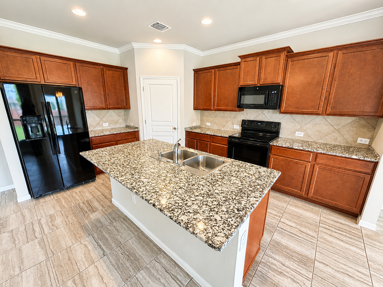 703 Dunford Dr - Photo 2 of 26