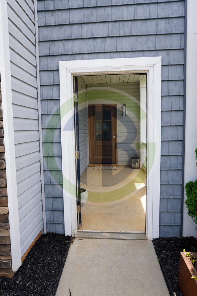 225 Cherokee Pond Ct - Photo 2 of 13