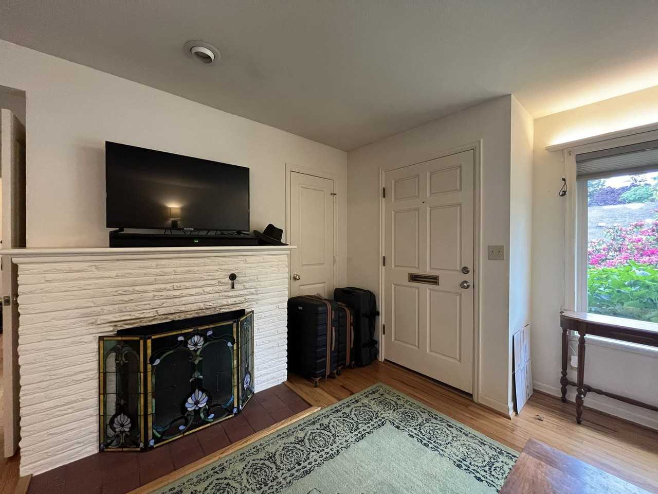 7311 Sw 3rd Ave - Photo 6 of 40