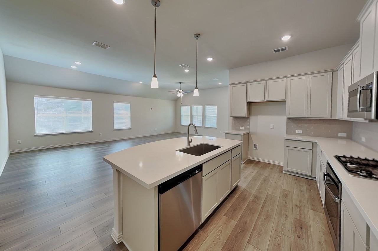 4932 Water Lily Ln - Photo 6 of 19