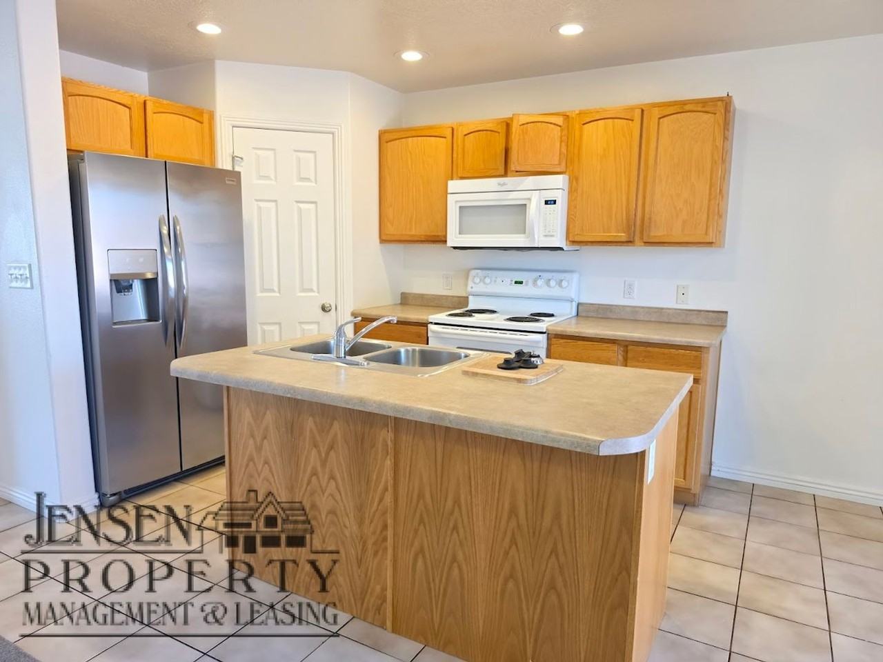 3155 S Hidden Valley Dr #105 - Photo 5 of 28