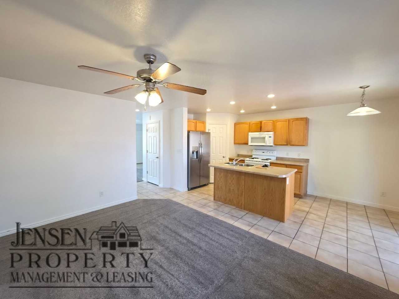 3155 S Hidden Valley Dr #105 - Photo 6 of 28