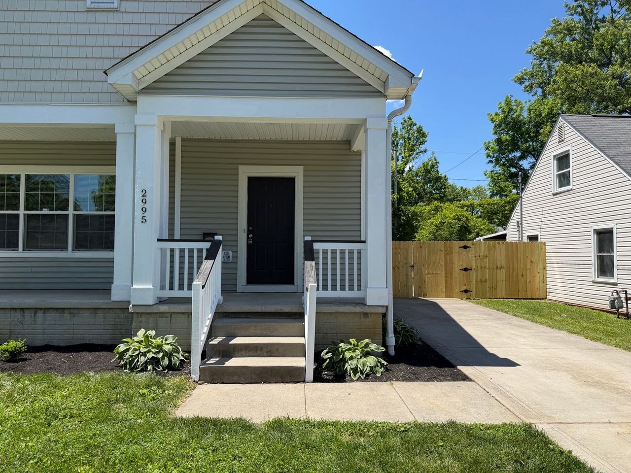 2995 Woodland Ave - Photo 2 of 15
