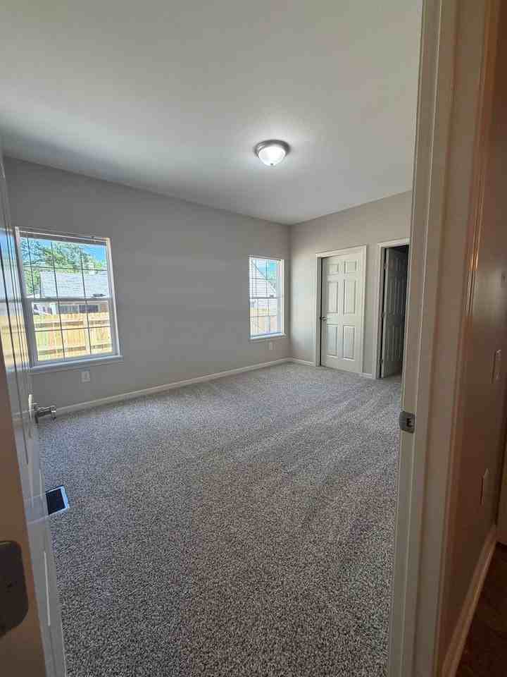 2995 Woodland Ave - Photo 7 of 15