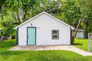 featured image of 4076 Indianola Ave