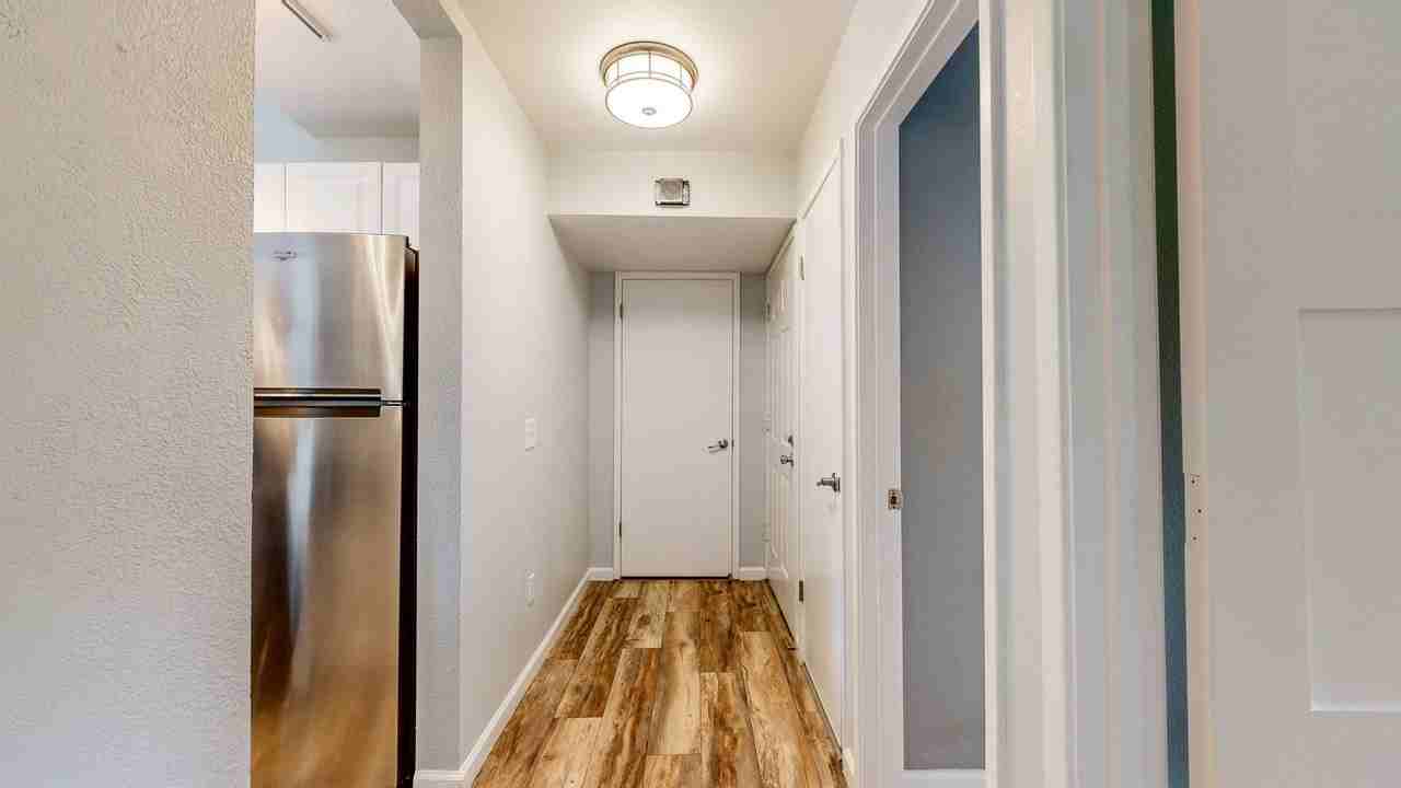 172 Courtyards E - Photo 6 of 40