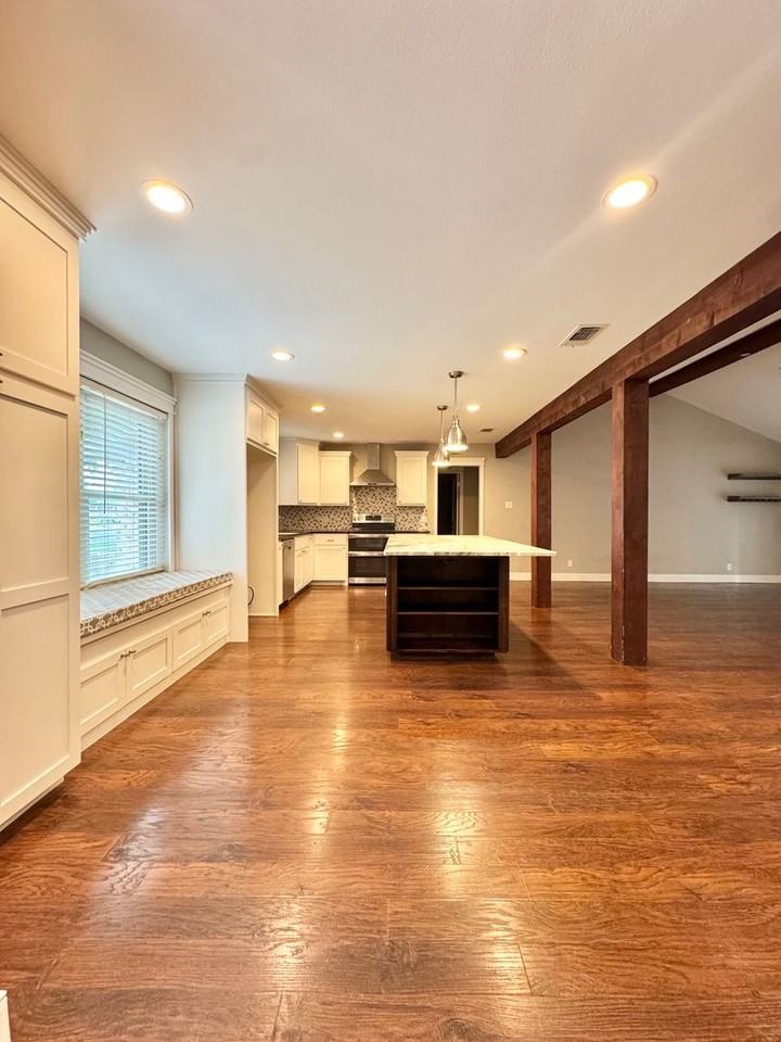 3330 Briargrove Ln - Photo 6 of 29