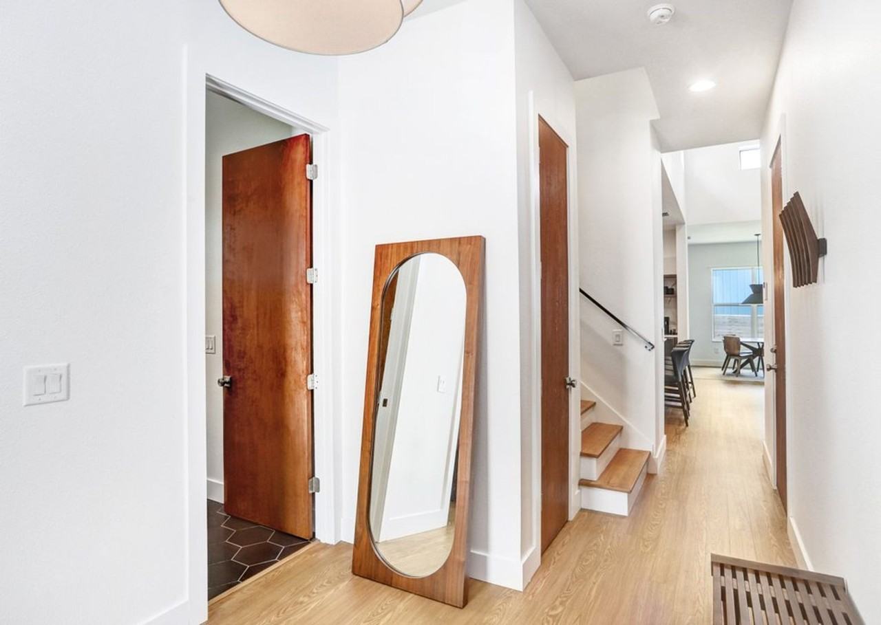 1326 W Fig St - Photo 7 of 47