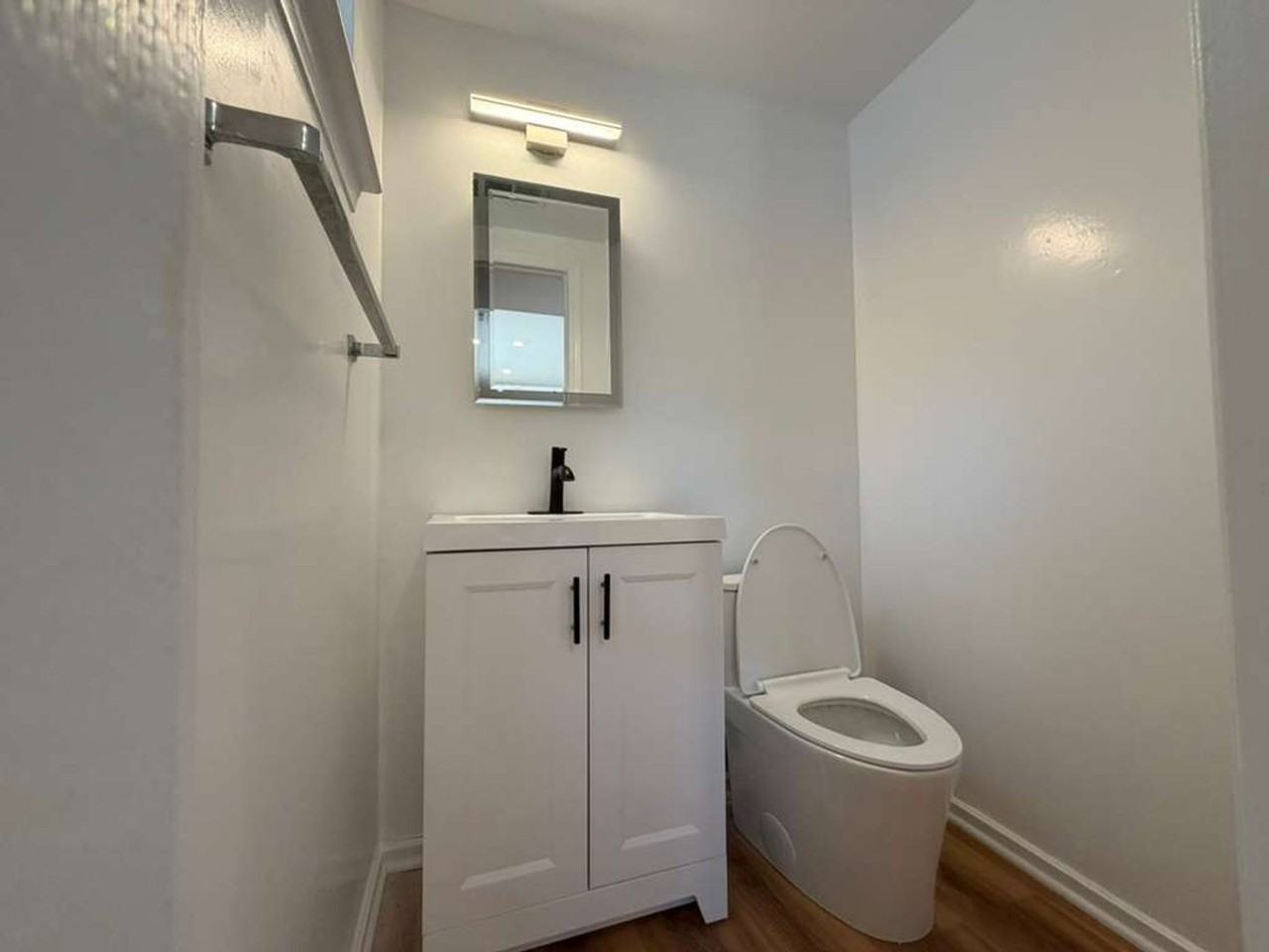 4 Greentree Dr - Photo 7 of 22