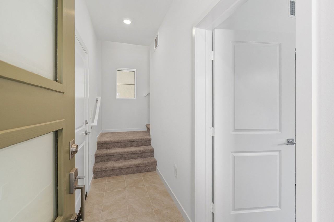 2612 E Hyde Paseo - Photo 4 of 26