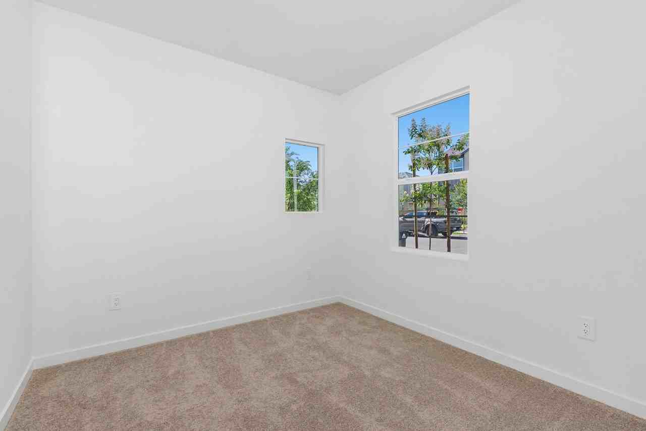 2612 E Hyde Paseo - Photo 5 of 26