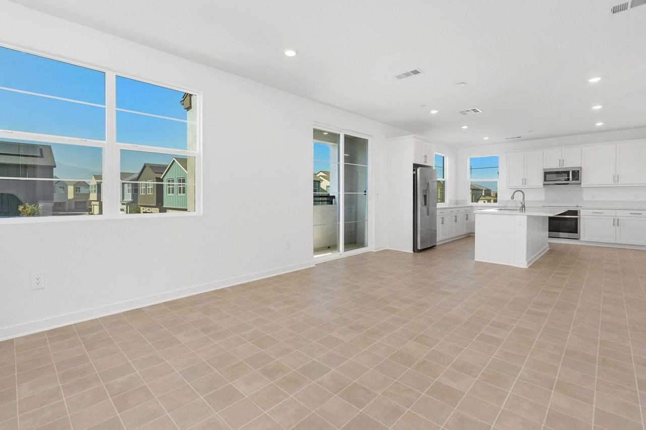 2612 E Hyde Paseo - Photo 7 of 26