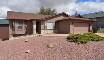 featured image of 400 E Phoenix St