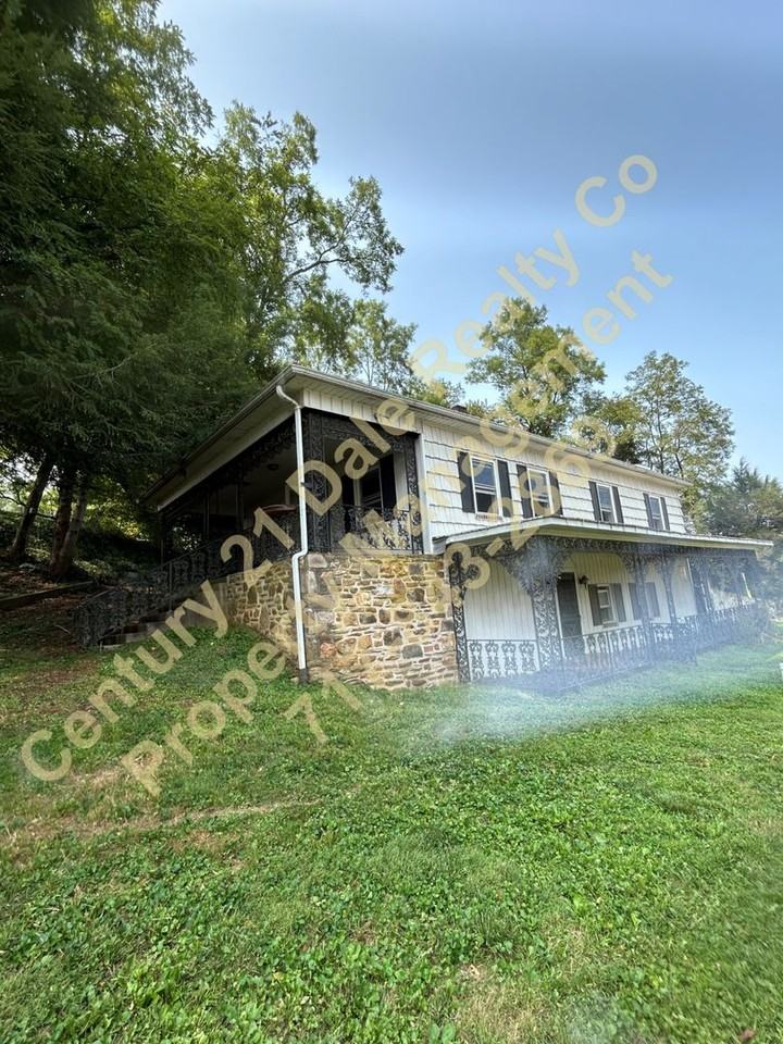 868 Ridge Rd - Photo 3 of 22