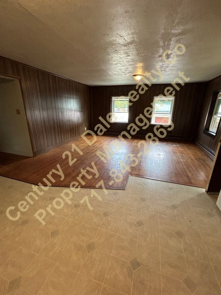 868 Ridge Rd - Photo 7 of 22