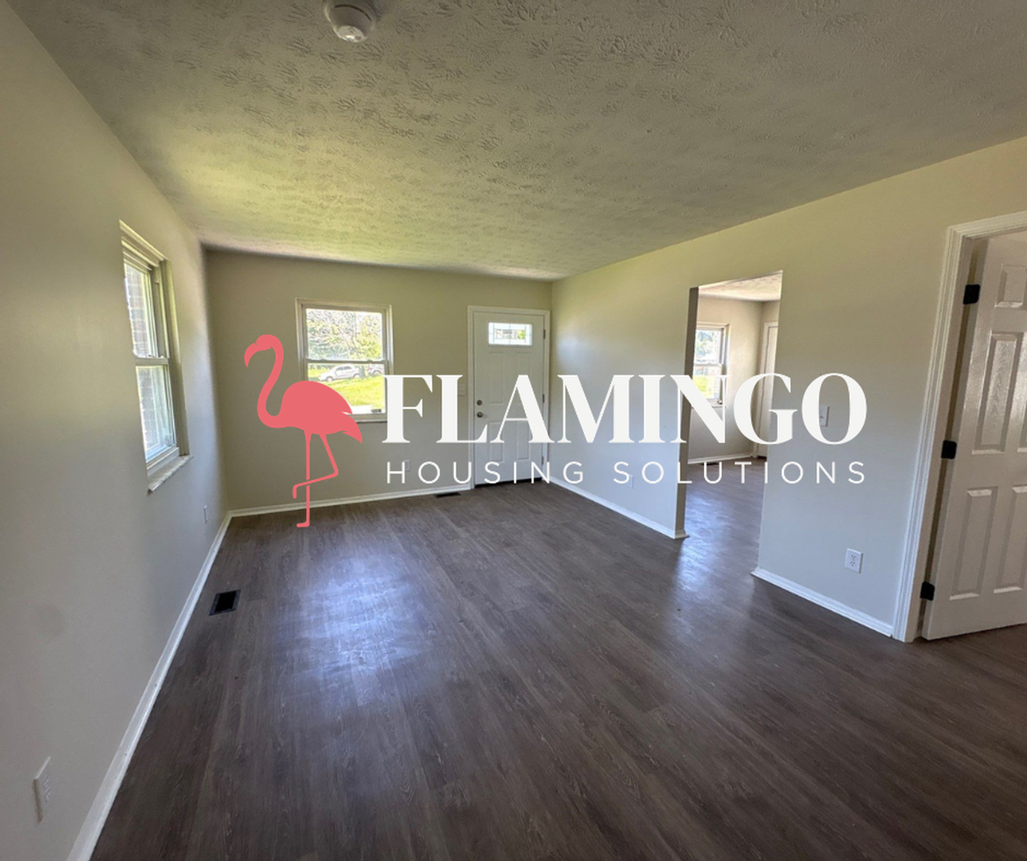 1272 Clement Ave - Photo 3 of 18