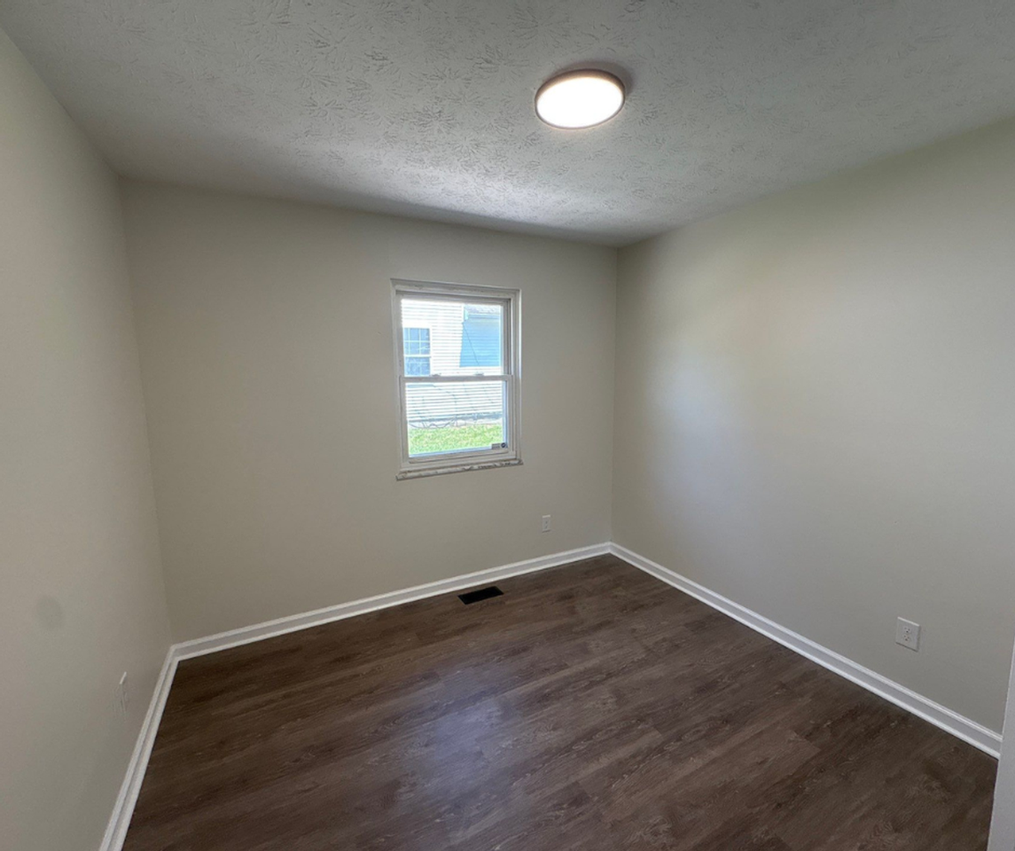 1272 Clement Ave - Photo 7 of 18