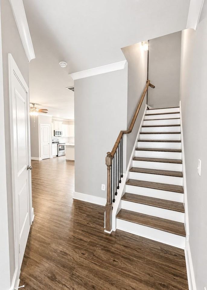 110 Mcallister Rd - Photo 2 of 13