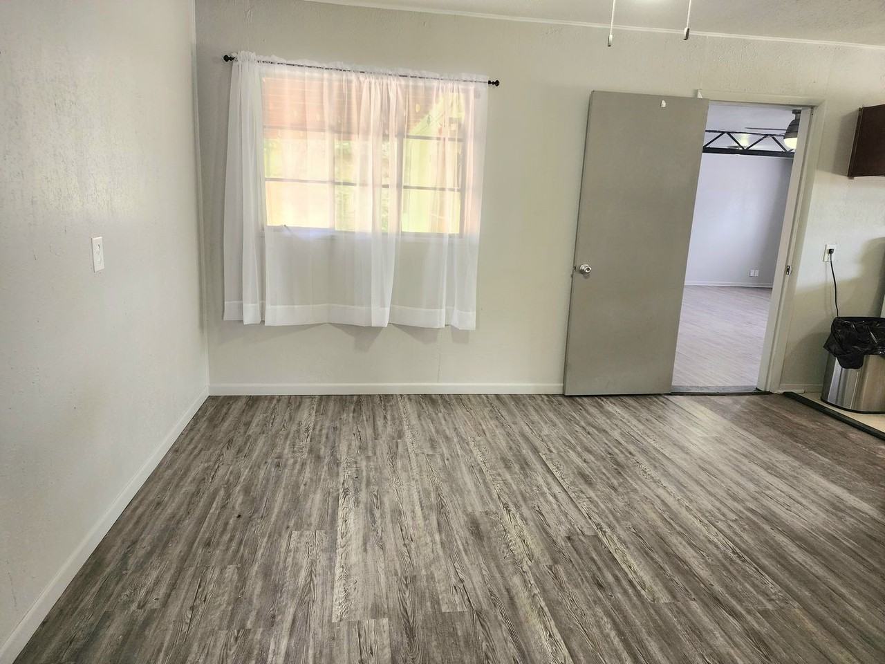124 New Mexico Dr - Photo 5 of 31