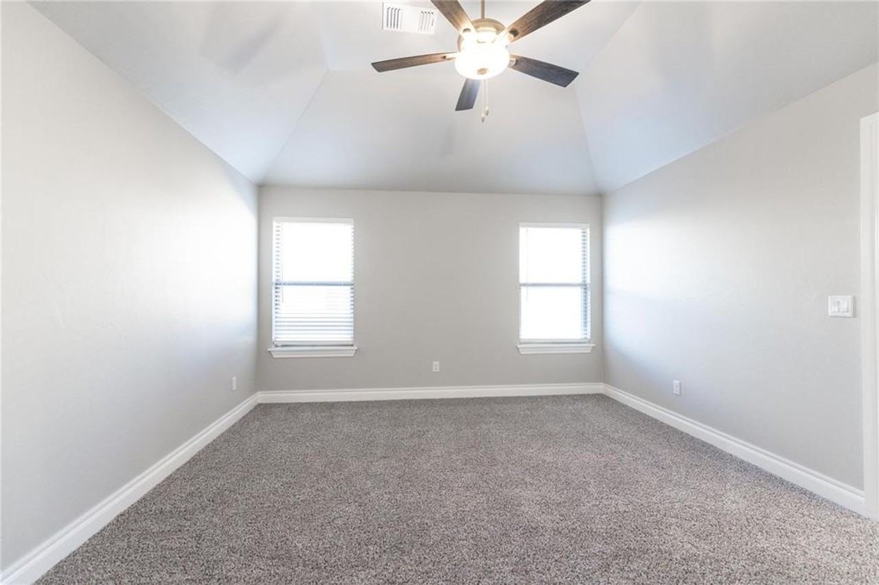 13129 Ne 8th St - Photo 7 of 19