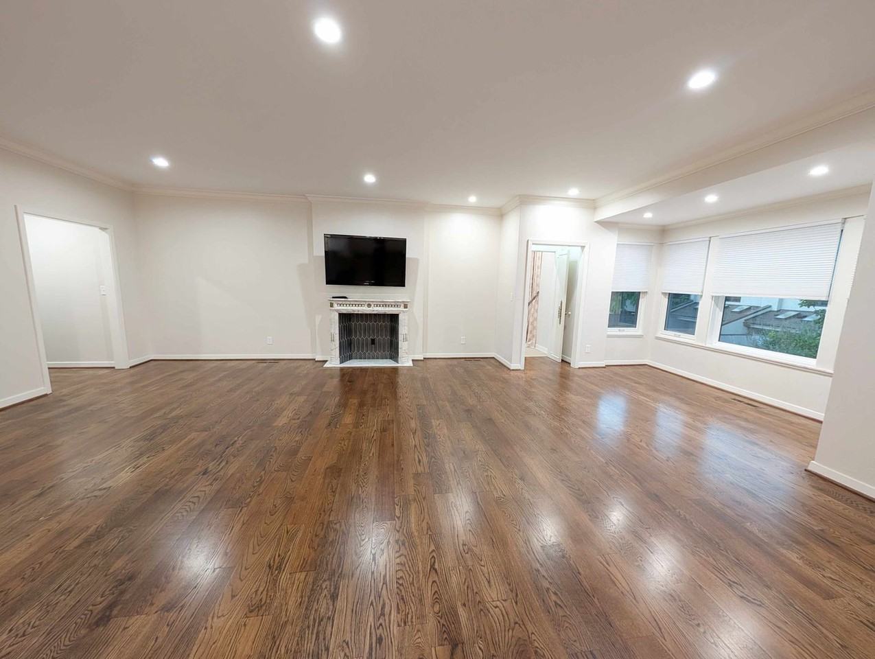 1114 Sherwood Ln - Photo 5 of 20