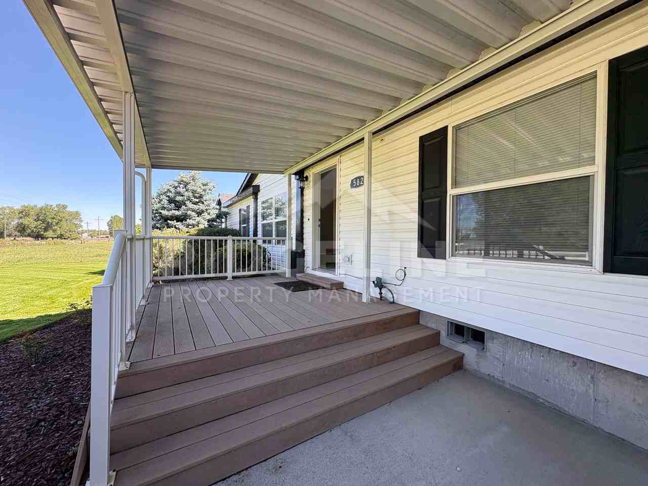 582 N 4200 E - Photo 2 of 18