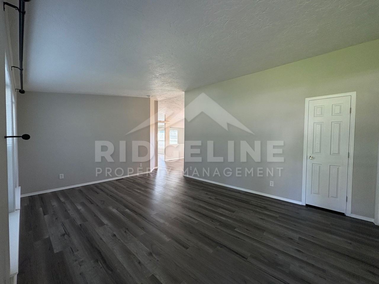 582 N 4200 E - Photo 3 of 18