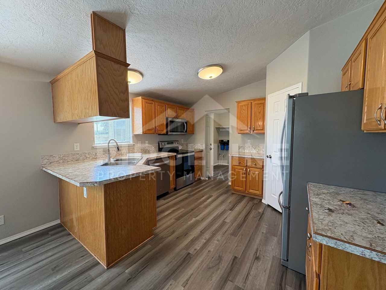 582 N 4200 E - Photo 6 of 18