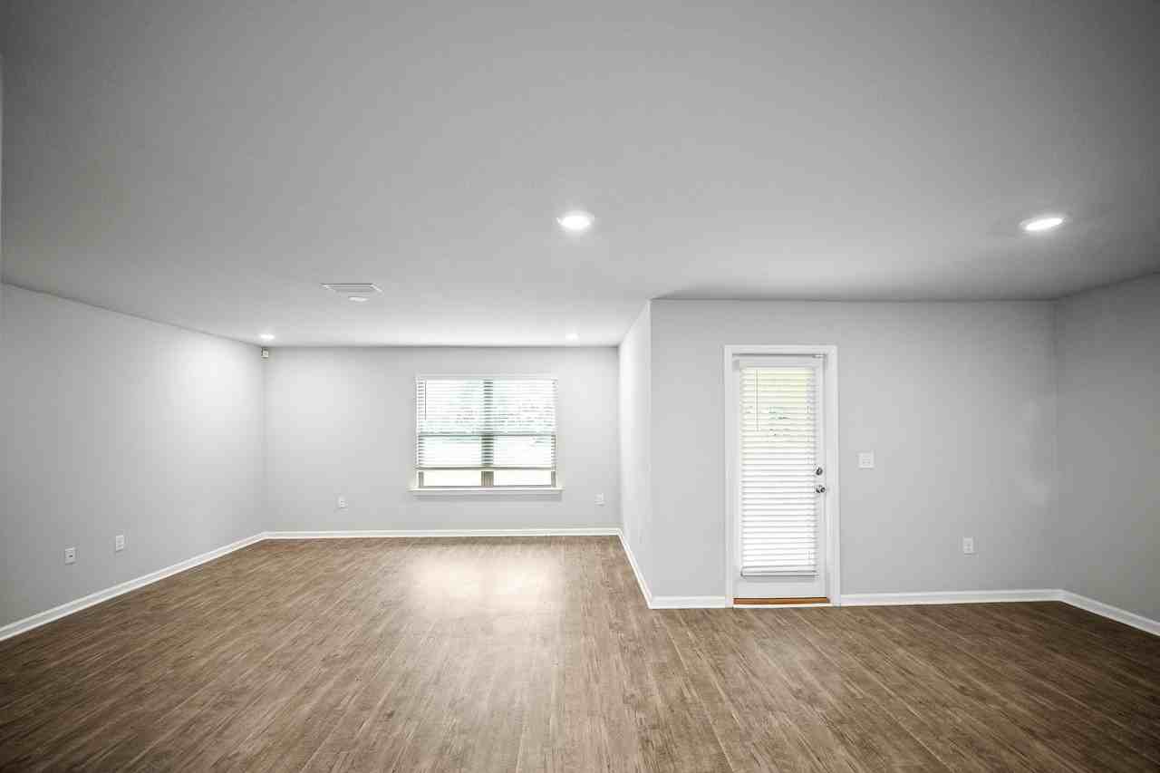1487 Majesty Loop - Photo 7 of 32
