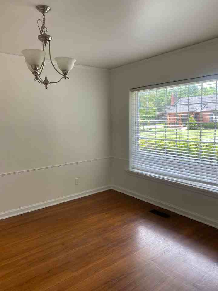 2508 E 17th St - Photo 3 of 10