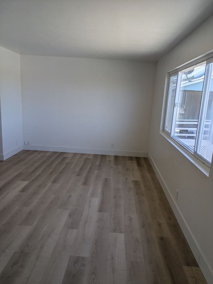 478 Porter St - Photo 5 of 27