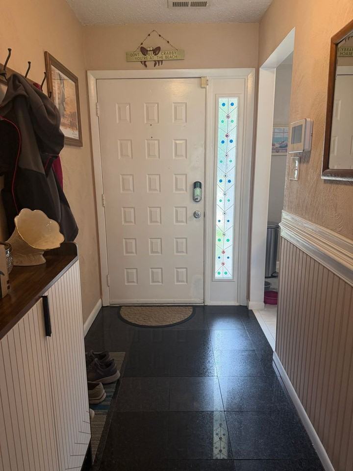 1115 Woodcock Ln - Photo 6 of 15