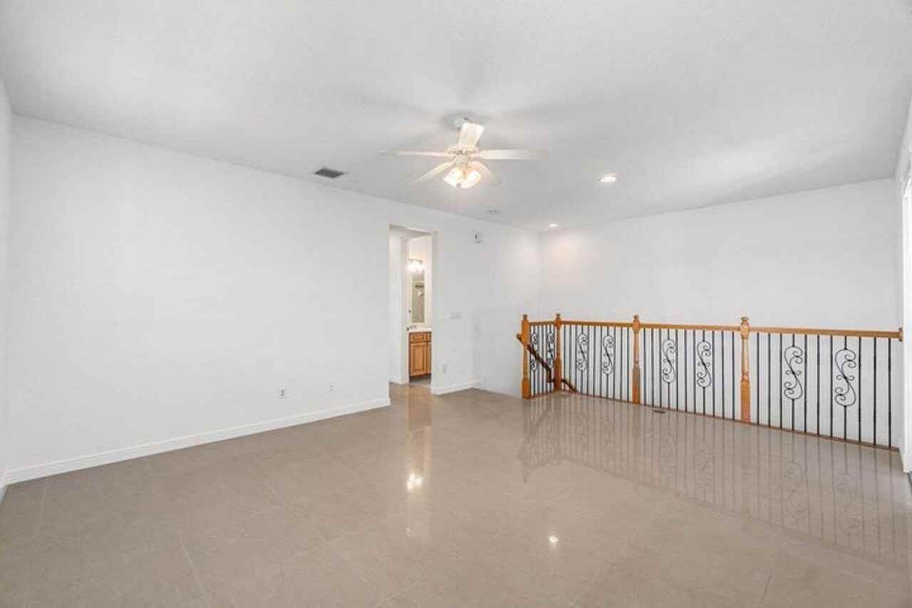 8343 Nw 8th Ter - Photo 6 of 23