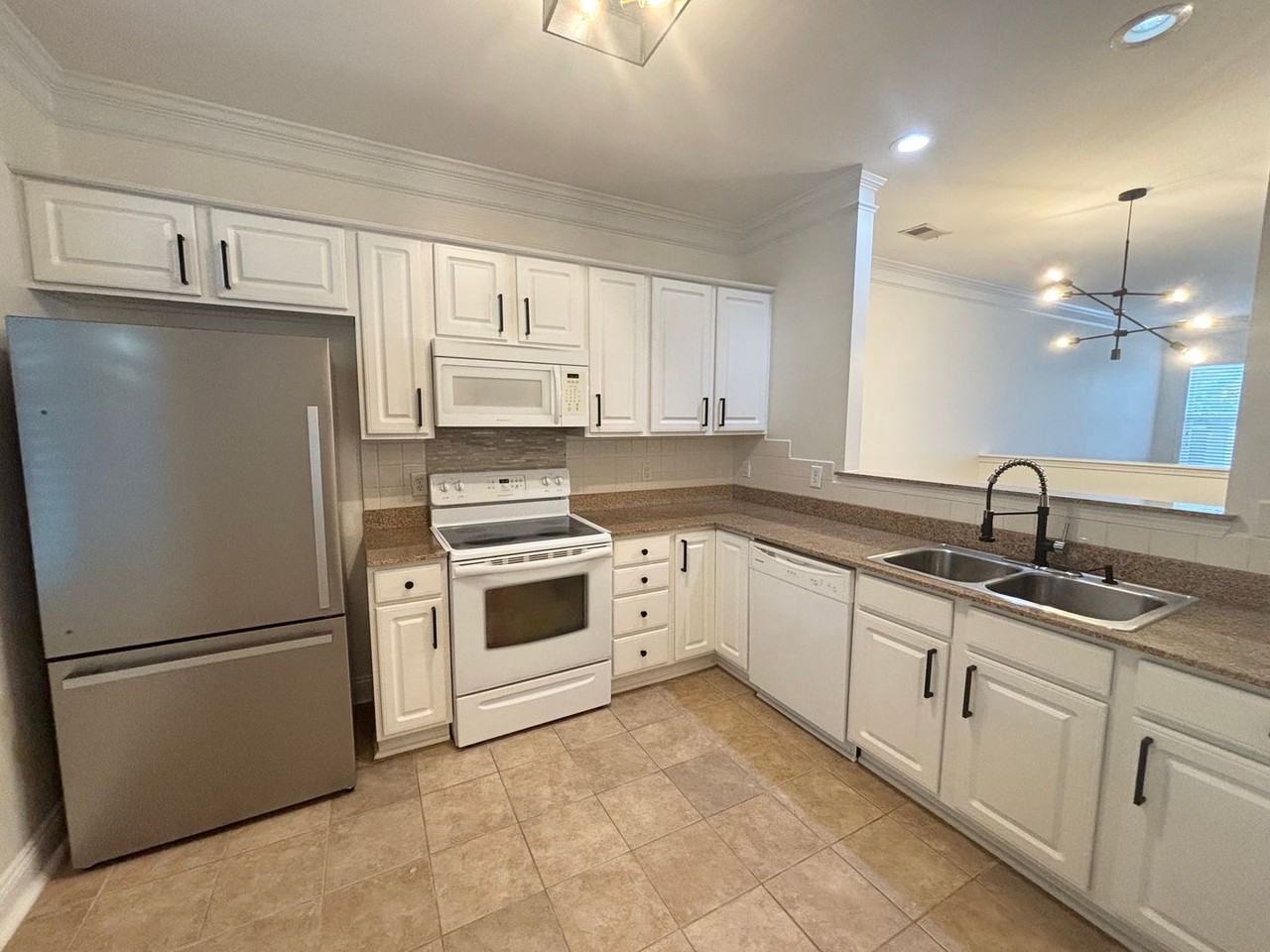 820 Forest Park Rd - Photo 4 of 20