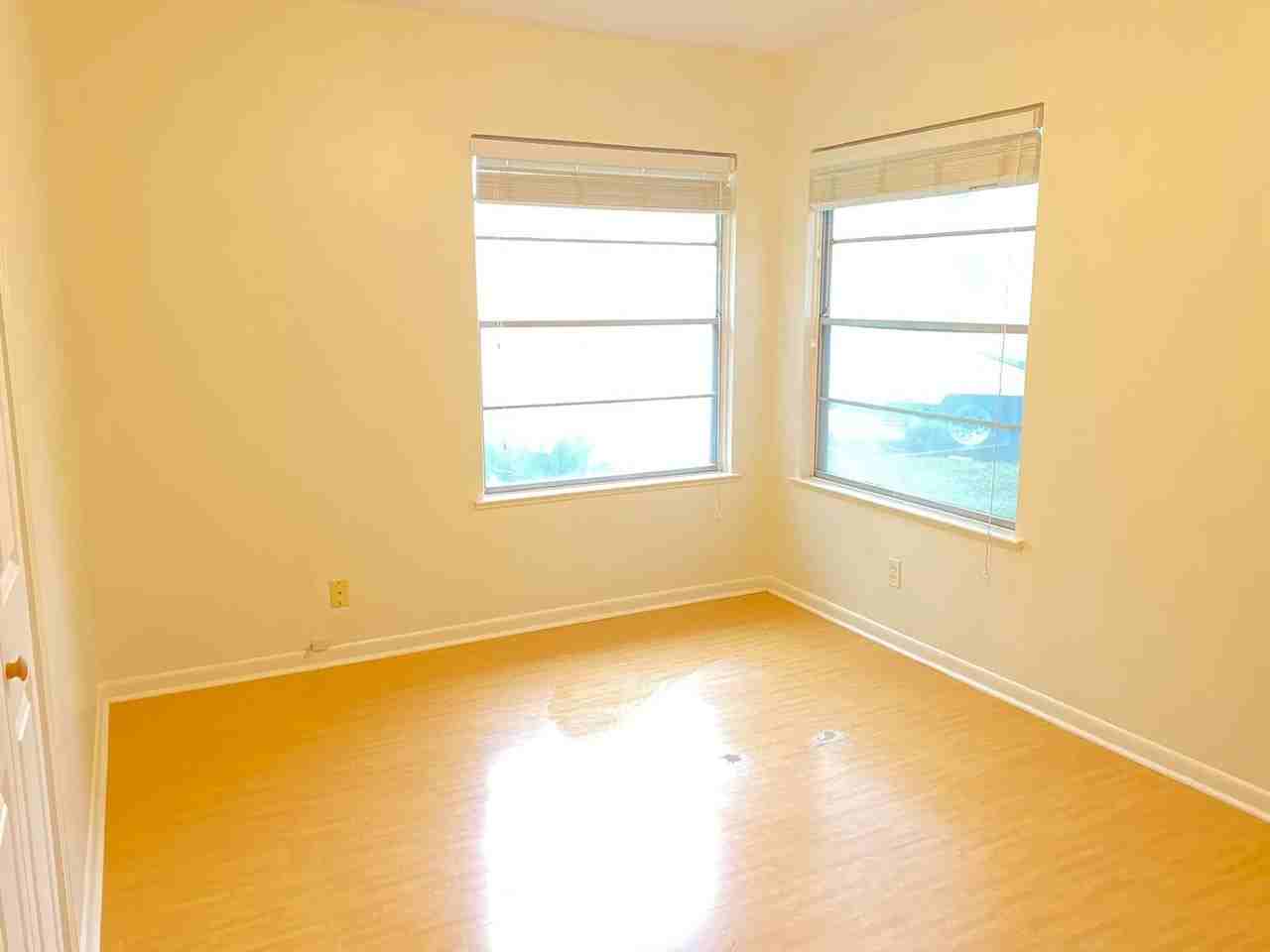 4700 Glenhaven Cir - Photo 5 of 20