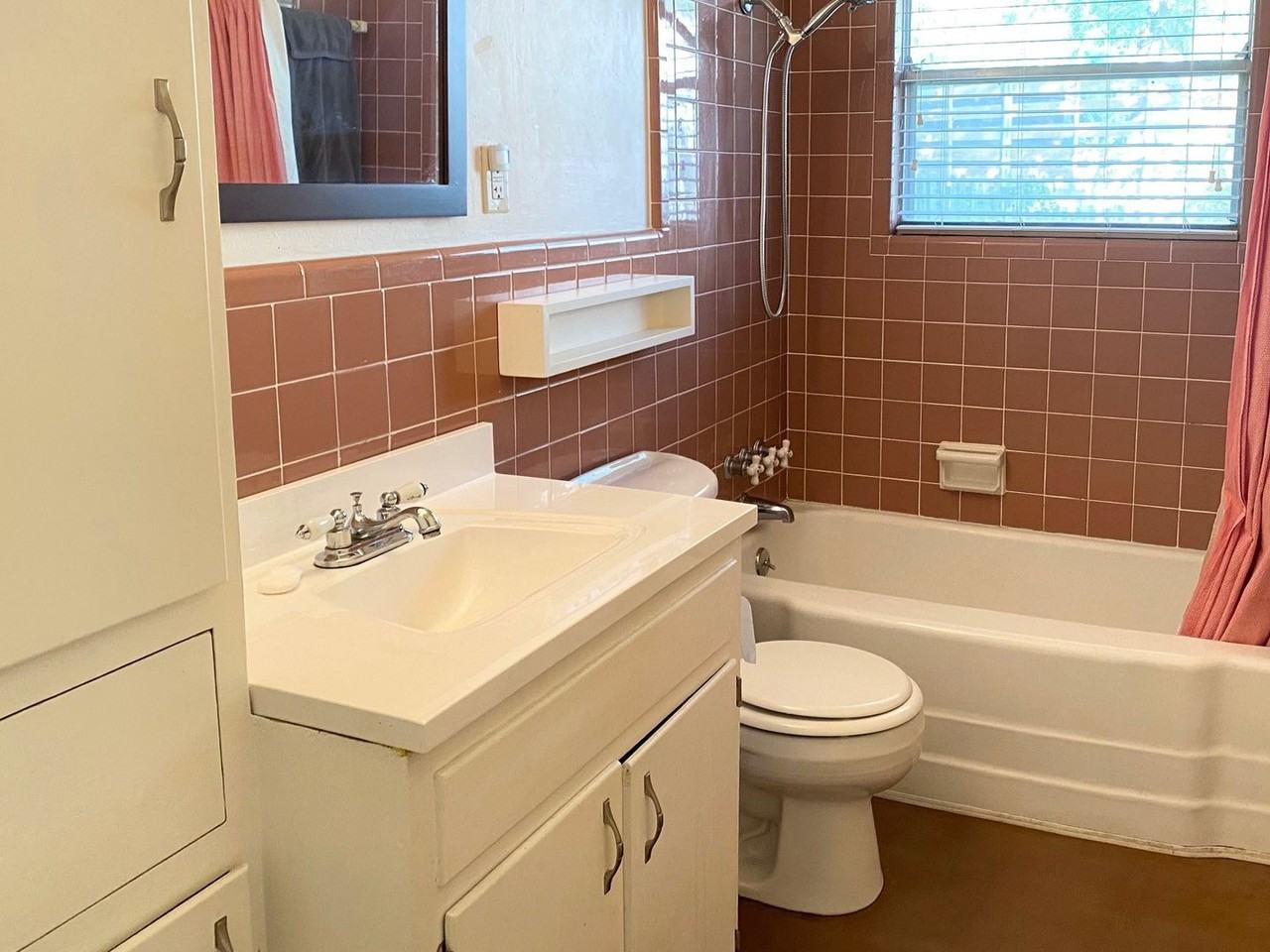4700 Glenhaven Cir - Photo 7 of 20