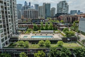 featured image of 750 N Hudson Ave