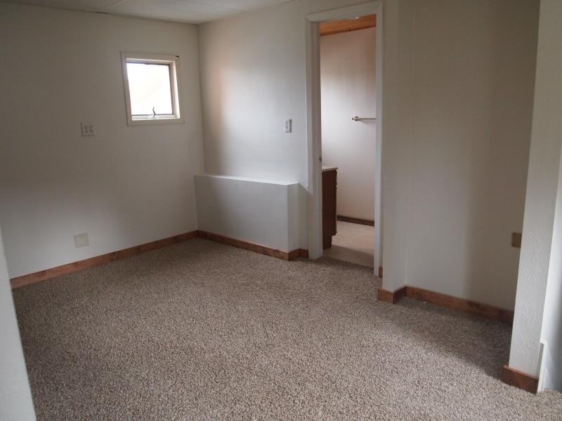 1408 Elm Ave - Photo 3 of 7