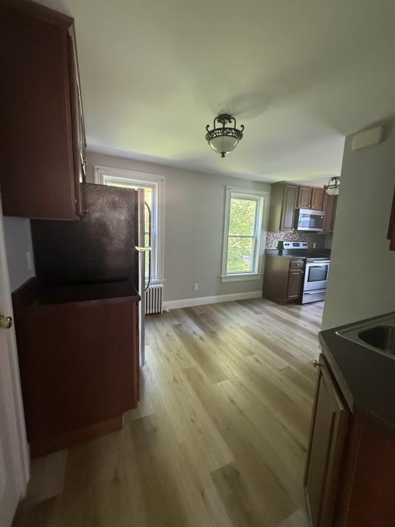 304 Grove St - Photo 4 of 10
