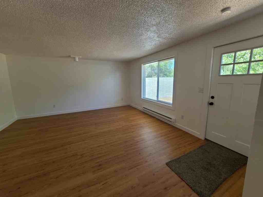 226 S Lalo Ave - Photo 6 of 19