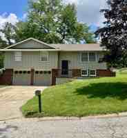 featured image of 6725 Nw Hilldale Dr
