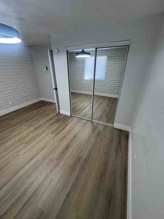 571 Campbell St - Photo 6 of 7