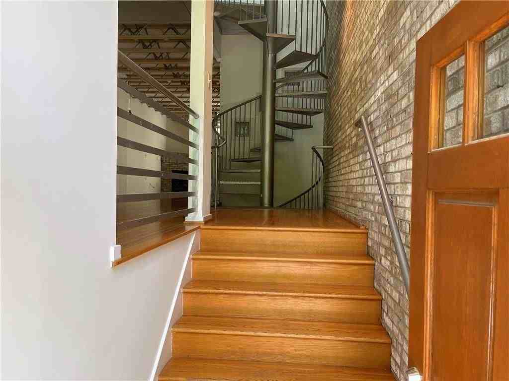 1325 Peachtree Vw Ne - Photo 2 of 20