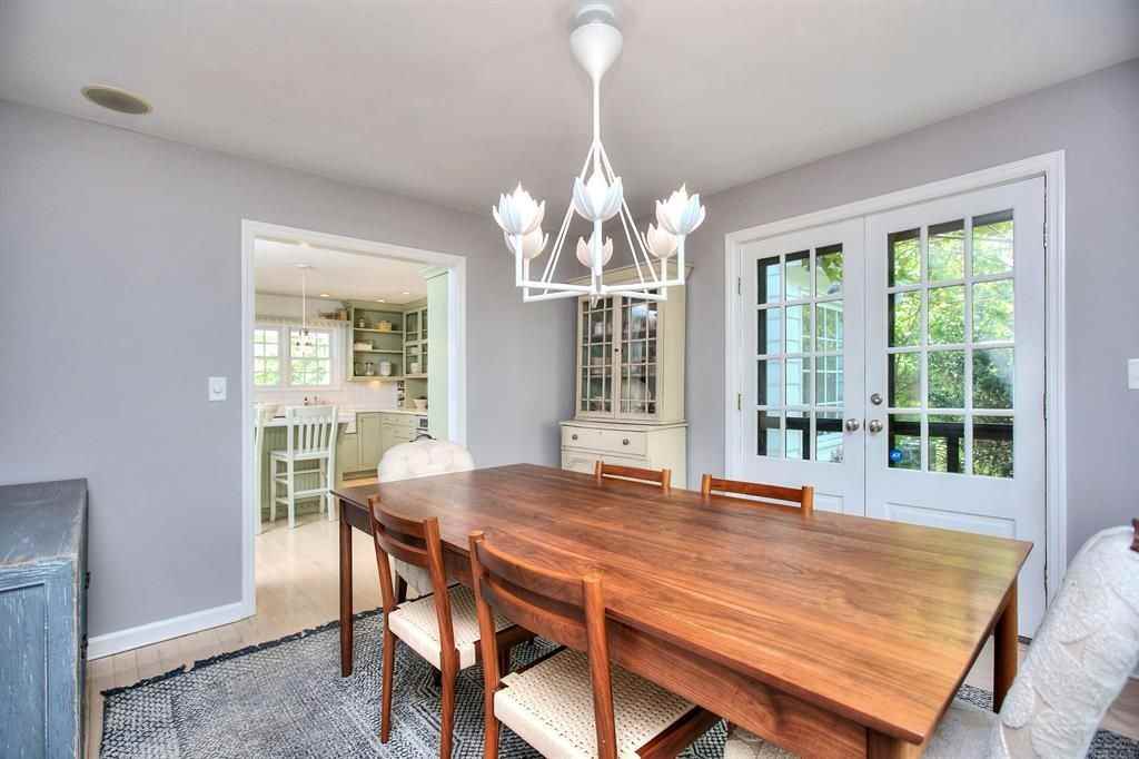 11 Treadwell Ave - Photo 3 of 4