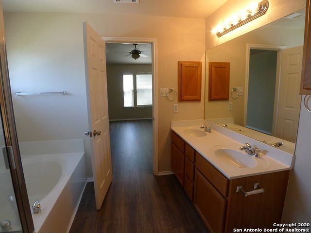 2935 Encino Riv - Photo 3 of 6