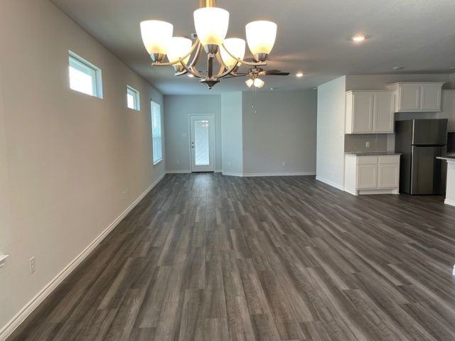 1312 Mcqueeny Dr - Photo 3 of 18