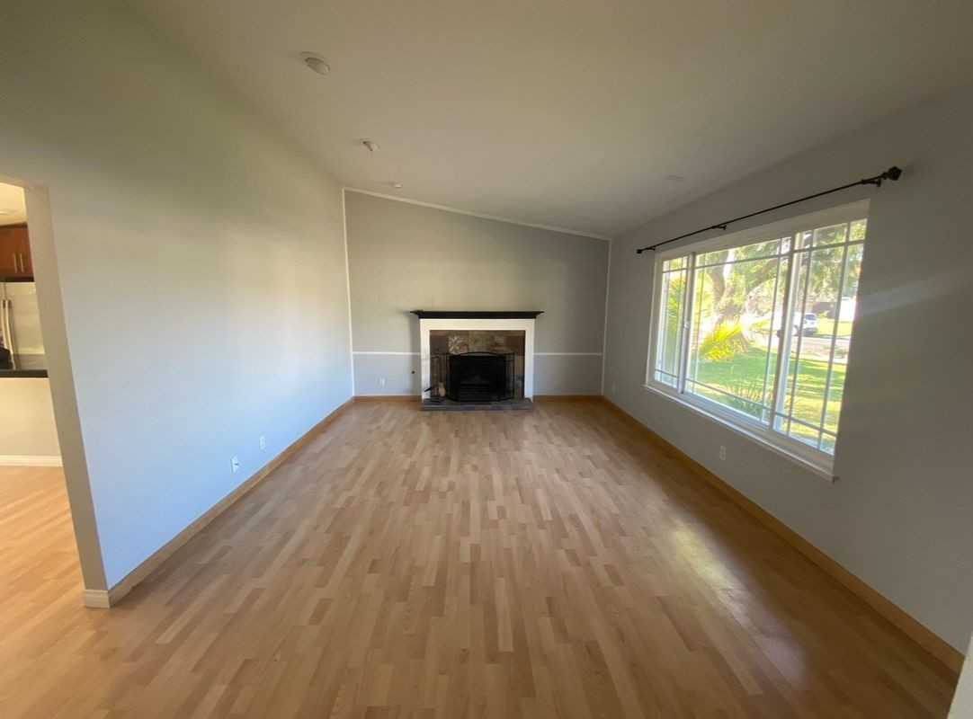 14458 Cambridge St - Photo 4 of 9