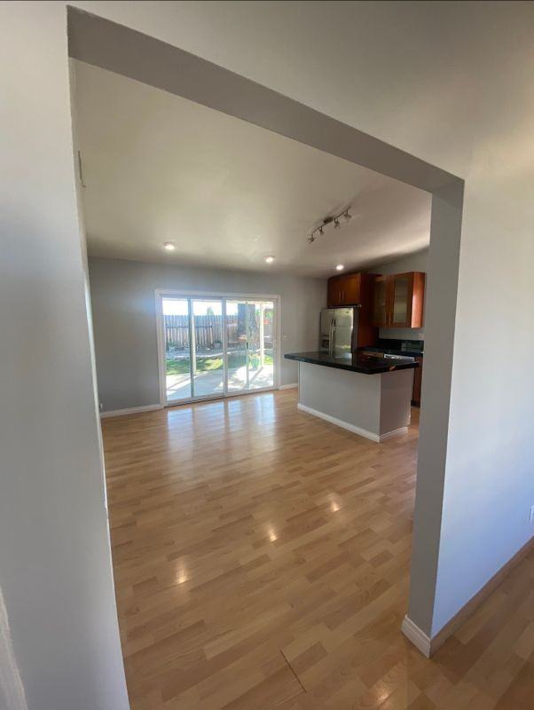 14458 Cambridge St - Photo 5 of 9